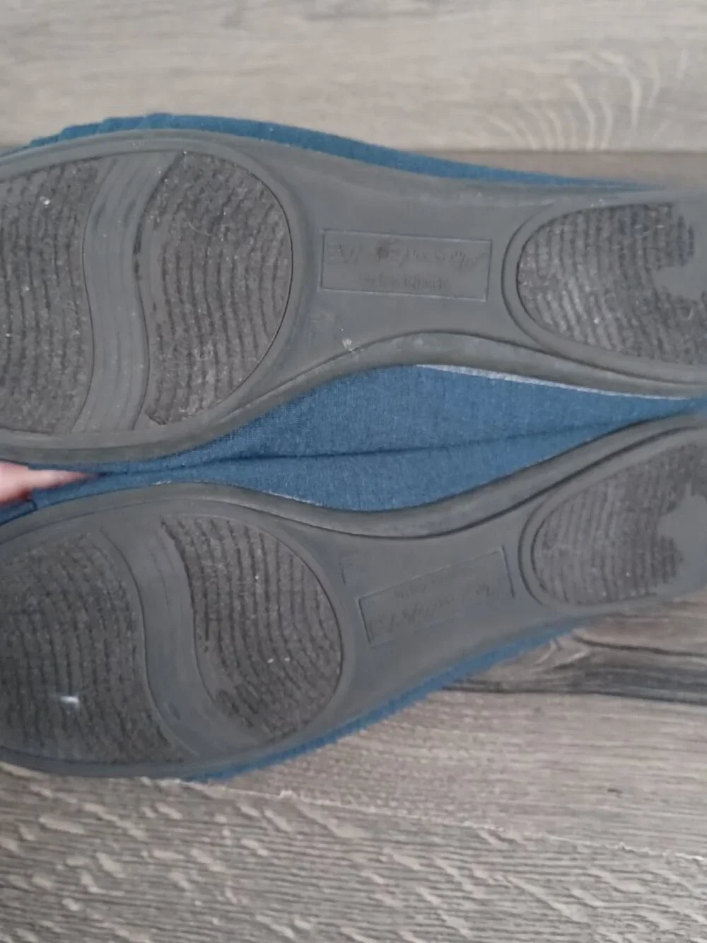 American Eagle Women's Size 7W Navy Blue Round Toe Pleated Ballet Flats